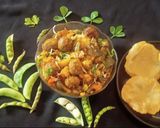 A picture of step 4 of Kathiyawadi Undhiyu.