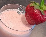 A picture of step 1 of 🍷🍓Strawberry Milkshake🍓🍷.