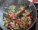 Foto del paso 2 de la receta Arroz basmati con panceta y langostinos