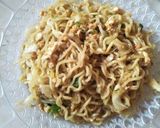Foto langkah ke 3 dari resep Mie goreng ala mama vina😁.