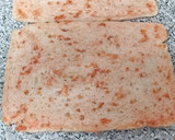 Foto del paso 1 de la receta: Torta de aceite sin gluten untado con tomate y jamón serrano