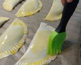 Foto del paso 6 de la receta: Empanadillas de aguacate al horno