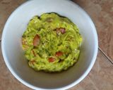 Foto langkah ke 5 dari resep Guacamole for Nachos.