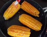 Foto langkah ke 4 dari resep Jagung Bakar Teflon.
