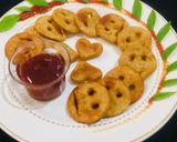 स्माइली फ्राइज (Smiley fries recipe in hindi) रेसिपी चरण 3 फोटो
