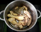 Foto langkah ke 4 dari resep Ayam Ungkep Goreng Telur.