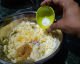 A picture of step 10 of Amritsari aloo kulcha.
