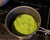 Foto del paso 3 de la receta: Tallarines verdes con queso parmesano