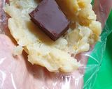 Foto langkah ke 2 dari resep Banana Chocolate Balls.