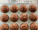 Foto del passaggio 3 della ricetta Cupcake soffici e veloci halloween