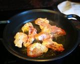 Foto del paso 2 de la receta: Pollo guisado con judías verdes a la aroma de tomillo limonero