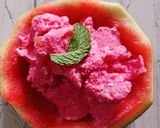 A picture of step 4 of Watermelon Icecream.