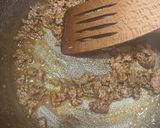 A picture of step 3 of Syrian style leek stew with ground meat.