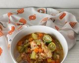 Foto langkah ke 5 dari resep Sup Tulang Ikan Salmon.