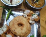 A picture of step 5 of मेदू वडा.