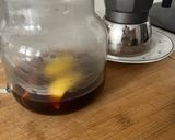Foto del paso 10 de la receta: Coca de llanda con frutos rojos y azúcar caramelizada 🔥 con café con leche del tiempo !!!!