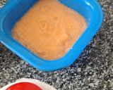 A picture of step 2 of Muskmelon ice gola.