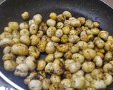 मसाला मखाना (masala makhana recipe in Hindi) रेसिपी चरण 2 फोटो