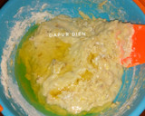 Foto langkah ke 4 dari resep Bolu Pisang Kukus (no mixer takaran sdm).