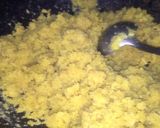 A picture of step 4 of Moong dal halwa.