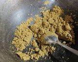 A picture of step 2 of Quinoa halwa.