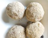 A picture of step 9 of Scotch Eggs.