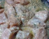 A picture of step 4 of Chicken Murg makhani.
