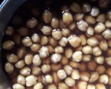 A picture of step 2 of Chickpeas semolina khaman Sunflower chat.