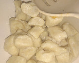Foto del paso 3 de la receta: Ñoquis de ricota con salsa rosa