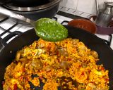 Foto del paso 6 de la receta: Arroz con cuerpos de centollo o cangrejo, cigalas, almejas y calamar