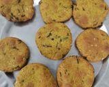 A picture of step 6 of Bajra vada.