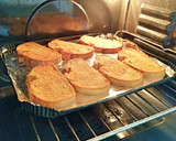 Foto del paso 3 de la receta: Tostadas al horno