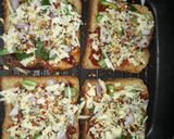 A picture of step 3 of Bread pizza.