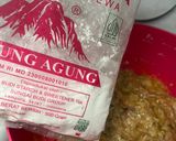 Foto langkah ke 2 dari resep Bakso ayam goreng merekah.