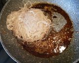 Foto del passaggio 9 della ricetta Japchae (Spaghetti di patate dolci saltati con verdure)