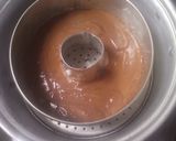 Foto langkah ke 7 dari resep Bolu kukus 2 rasa(simpel) with dandang no mixer.