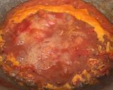 A picture of step 2 of Khatti meethi tamatar ki chutney.