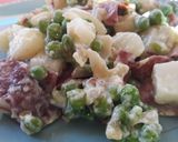 Foto del paso 4 de la receta: Guisantes y patatas salteados con jamón y ajos tiernos