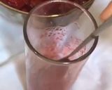 Foto langkah ke 5 dari resep Korean Strawberry Milk.