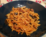 Foto del paso 7 de la receta: Fideos con secreto ibérico, panceta, setas y trufa negra