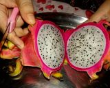 ড্রাগণ ফ্রুট মিল্কশেক (dragon fruit milkshake recipe in Bengali) রেসিপি ধাপ - 2 ছবি