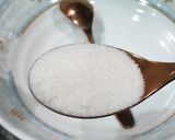 A picture of step 1 of Fluffy chopped chocolate pancake.