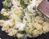 Foto del paso 3 de la receta: Couscous con brocoli y quesos