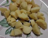आलू रस्सा भाजी (aloo rassa bhaji recipe in marathi) रेसिपी स्टेप 1 फोटो 