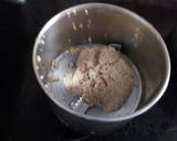 A picture of step 2 of Aloo posto.