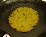 A picture of step 2 of Jowar Bhakhri.