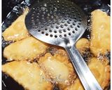 A picture of step 9 of Jau Gok Peanut Puff Dumpling.