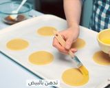 صورة لخطوة 14 من وصفة باي التفاح الصغيرة بالكراميل