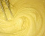 Foto del paso 4 de la receta: Bizcochuelo con manteca y aceite de vainilla