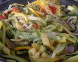 Foto del paso 5 de la receta: Pepino de guiso salteado!!!
